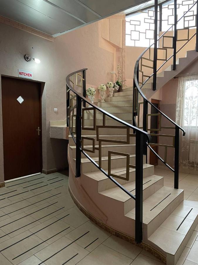 Alem Hotel Yerevan Exterior photo