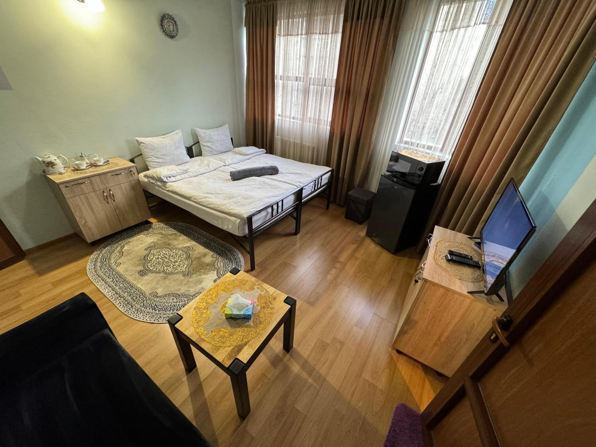 Alem Hotel Yerevan Exterior photo